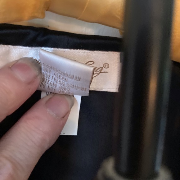 Eddie Bauer All Week Long Black Velvet Jumper - Picture 2 of 12